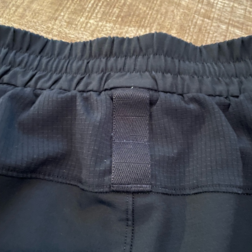 Lululemon License to Train Joggers - Picture 3 of 7